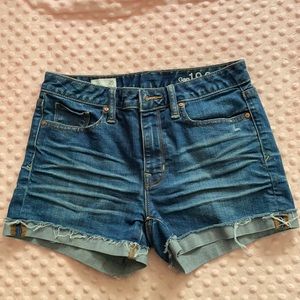 Gap size 25 shorts